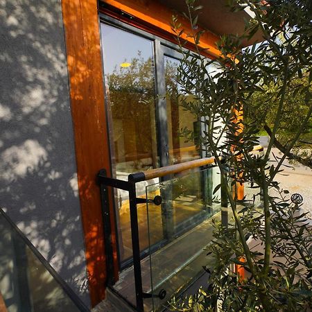 Qcunda Otel Ayvalı المظهر الخارجي الصورة
