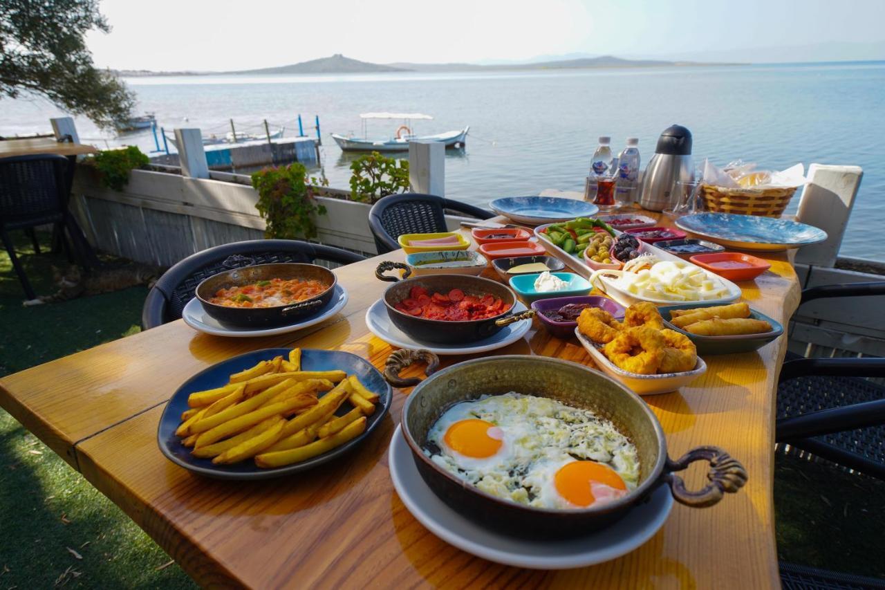 Qcunda Otel Ayvalı المظهر الخارجي الصورة