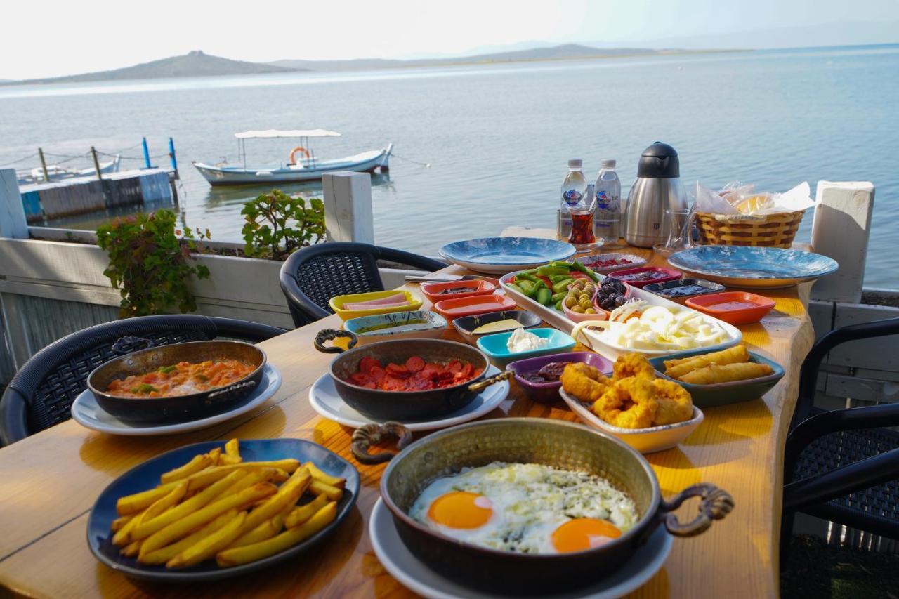 Qcunda Otel Ayvalı المظهر الخارجي الصورة