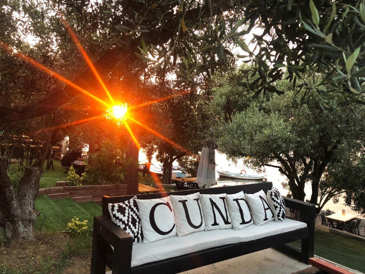 Qcunda Otel Ayvalı المظهر الخارجي الصورة
